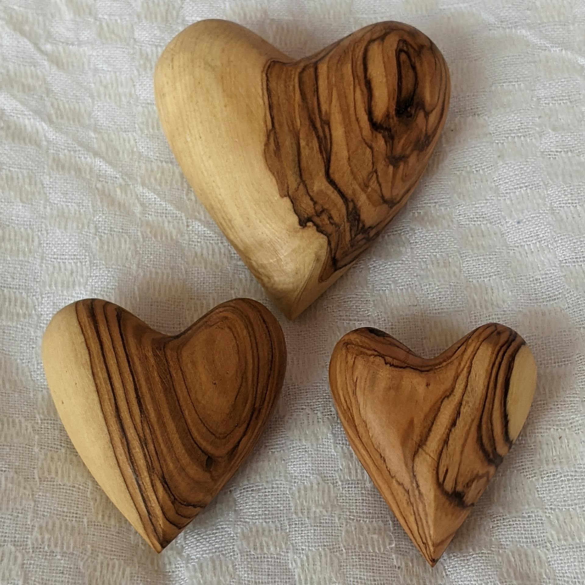 Olivewood Solid Heart - M