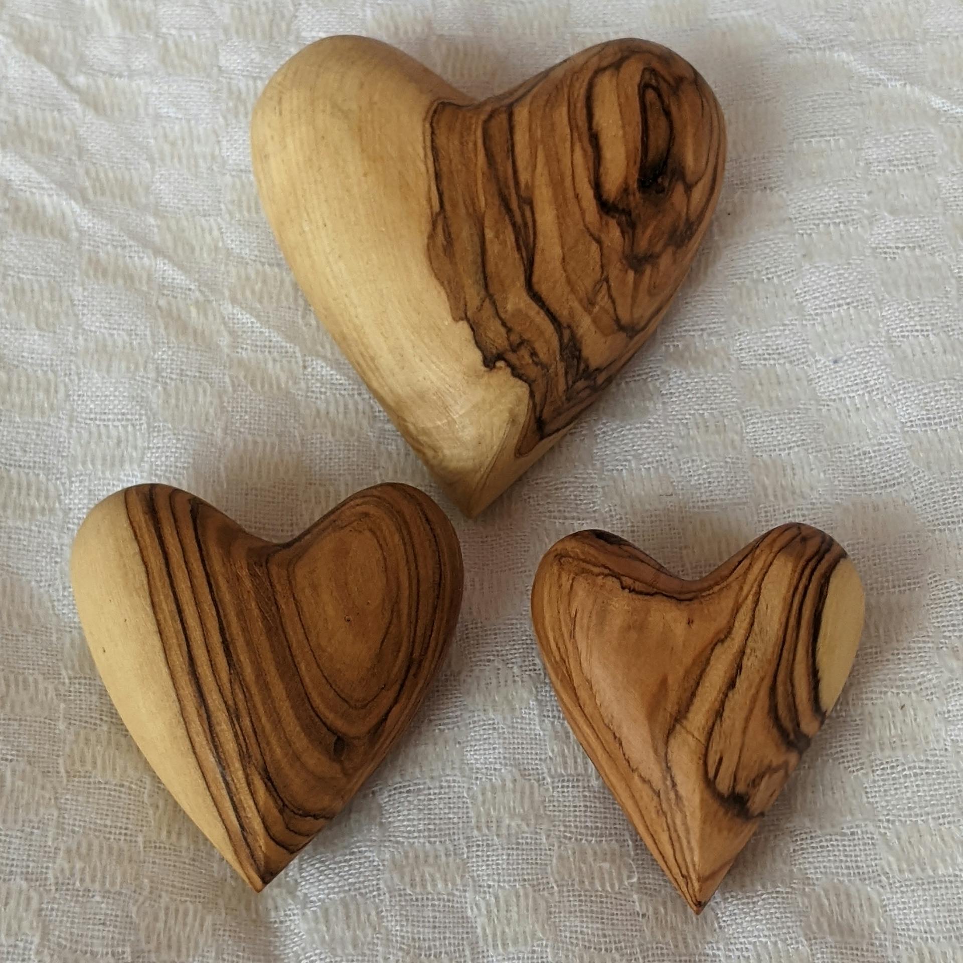 Olivewood Solid Heart - S